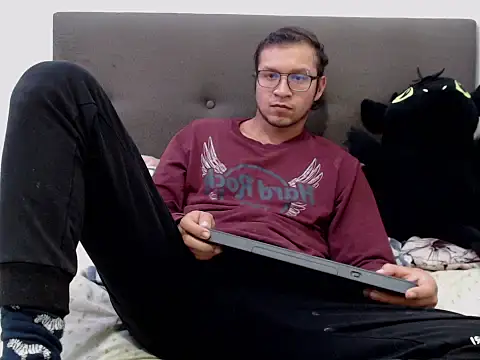 Snapshot of andy_loverxx chatting on 02.14.26 andy loverxx online show from 02.14.26