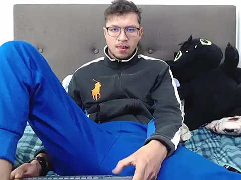 Snapshot of andy_loverxx chatting on 03.25.26 andy loverxx online show from 03.25.26