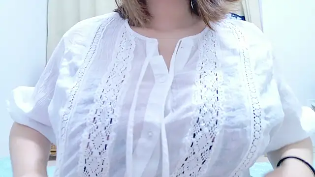 Snapshot of Megu_Melon chatting on 05.06.26 Megu Melon online show from 05.06.26