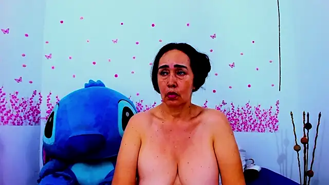 HorniestMilf online show from 06.13.26