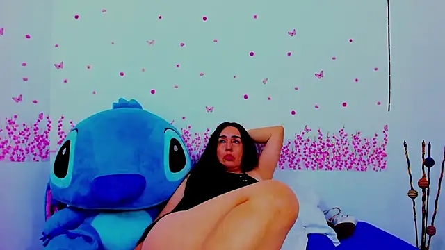 HorniestMilf online show from 06.19.26