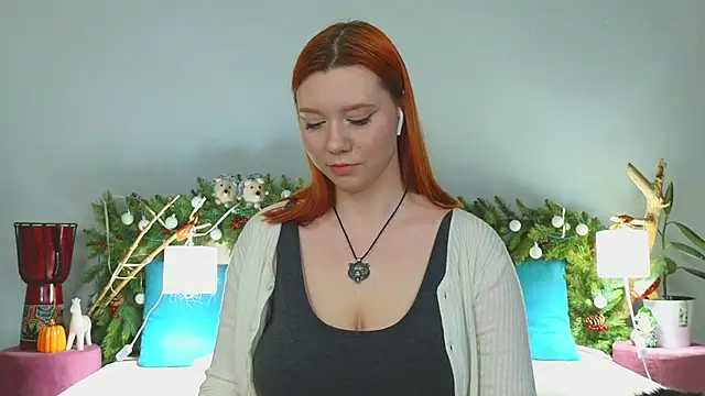 Snapshot of MileyMiller chatting on 12.16.24 MileyMiller online show from 12.16.24
