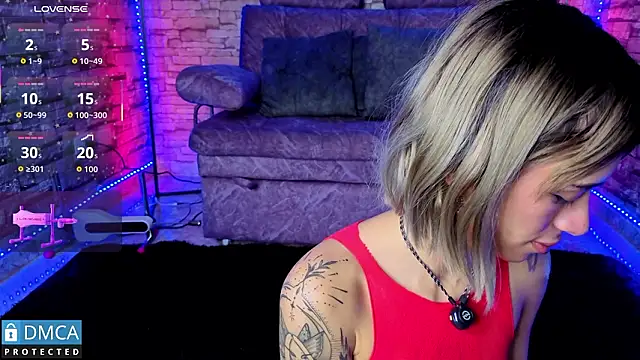 Snapshot of BellaOdisea chatting on 02.14.26 BellaOdisea online show from 02.14.26