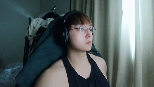 Snapshot of Tkcqcc chatting on 01.16.25 Tkcqcc online show from 01.16.25