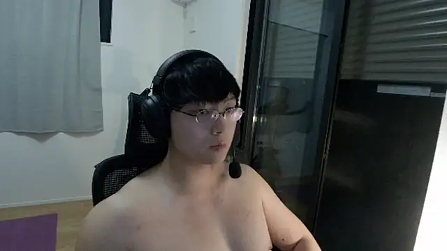 Snapshot of Tkcqcc chatting on 09.21.25 Tkcqcc online show from 09.21.25