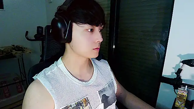 Snapshot of Tkcqcc chatting on 05.14.26 Tkcqcc online show from 05.14.26
