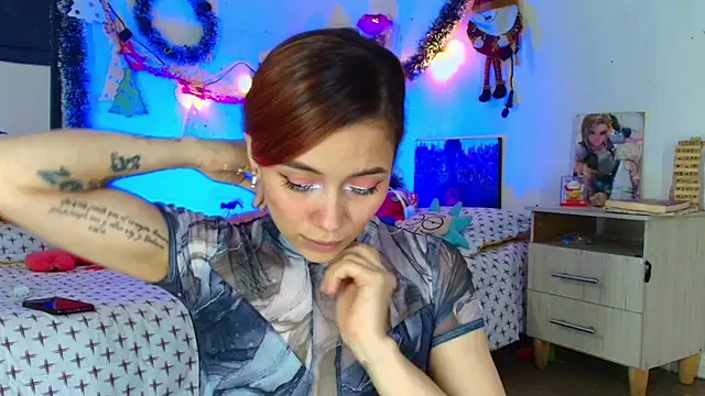 alisson zafiro  online show from 12.15.25