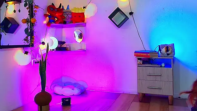 Snapshot of alisson_zafiro_ chatting on 06.14.26 alisson zafiro online show from 06.14.26