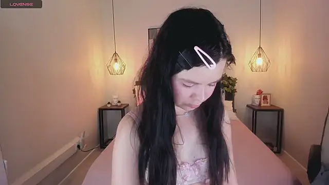 Lil Amelie online show from 06.24.26