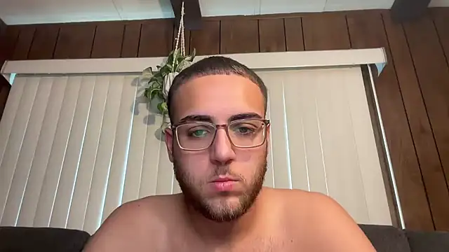 Snapshot of Sexybaaybee chatting on 09.25.25 Sexybaaybee online show from 09.25.25