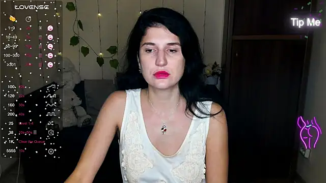 Alianna Solo Kisses online show from 01.11.25