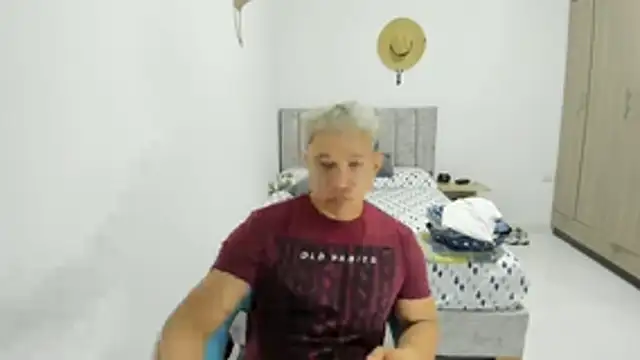 Snapshot of Valerioe chatting on 05.18.26 Valerioe online show from 05.18.26