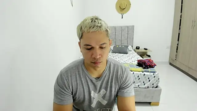 Snapshot of Valerioe chatting on 05.27.26 Valerioe online show from 05.27.26