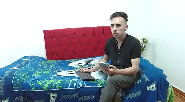 Snapshot of big-dicktop23 chatting on 12.10.24 big-dicktop23 online show from 12.10.24