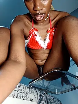 Snapshot of kinkybeby chatting on 12.21.25 kinkybeby online show from 12.21.25