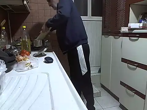 Snapshot of zormen355 chatting on 10.12.25 zormen355 online show from 10.12.25