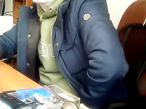 Snapshot of zormen355 chatting on 10.16.25 zormen355 online show from 10.16.25