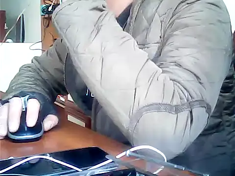 Snapshot of zormen355 chatting on 11.26.25 zormen355 online show from 11.26.25