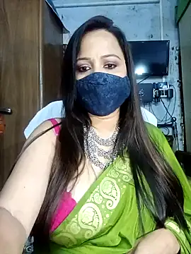 Snapshot of albelasummi702 chatting on 12.14.24 albelasummi702 online show from 12.14.24