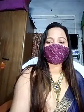 Snapshot of albelasummi702 chatting on 12.27.24 albelasummi702 online show from 12.27.24