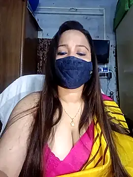 Snapshot of albelasummi702 chatting on 02.07.25 albelasummi702 online show from 02.07.25