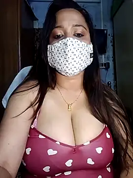 Snapshot of albelasummi702 chatting on 02.11.25 albelasummi702 online show from 02.11.25