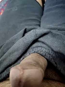 Snapshot of SplitPrestige19 chatting on 02.11.26 SplitPrestige19 online show from 02.11.26