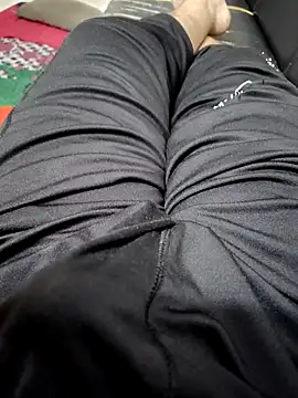 Snapshot of SplitPrestige19 chatting on 02.17.26 SplitPrestige19 online show from 02.17.26