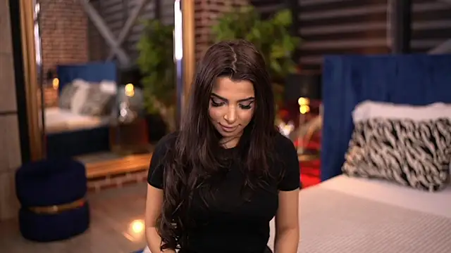 NicoleCellini online show from 01.31.25