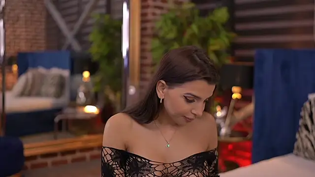 NicoleCellini online show from 02.22.25