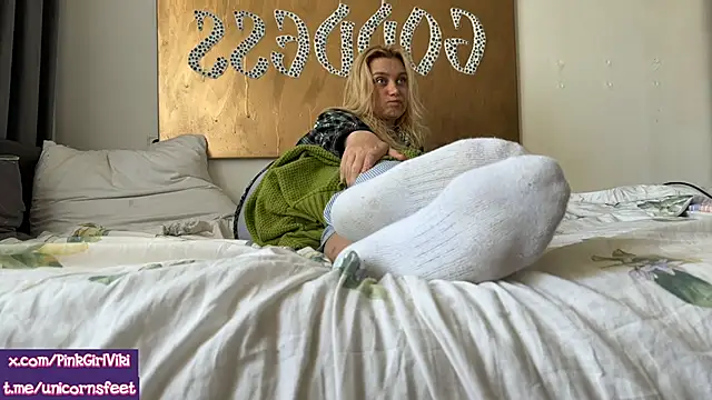 unicornsfeet online show from 05.10.26