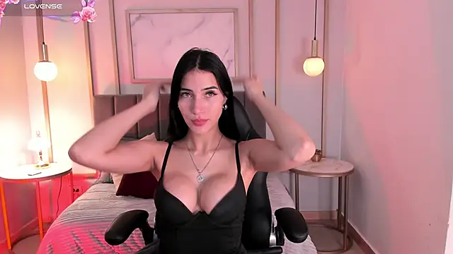 Snapshot of Christina_Johns chatting on 11.13.25 Christina Johns online show from 11.13.25