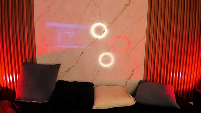 Emiilycollins online show from 02.08.25