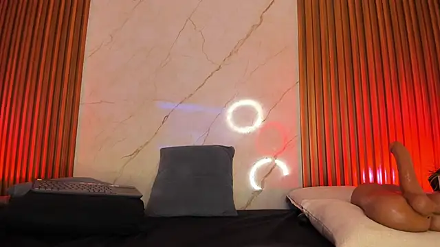 Emiilycollins online show from 02.11.25