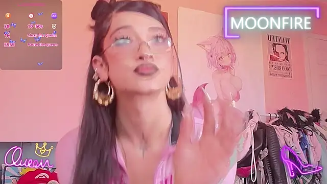 Snapshot of moonfiredancer chatting on 01.07.26 moonfiredancer online show from 01.07.26