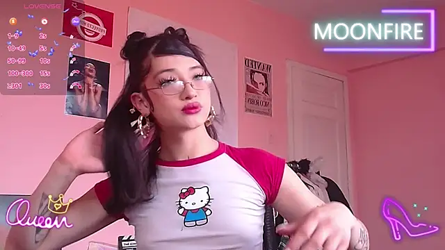 Snapshot of moonfiredancer chatting on 01.10.26 moonfiredancer online show from 01.10.26