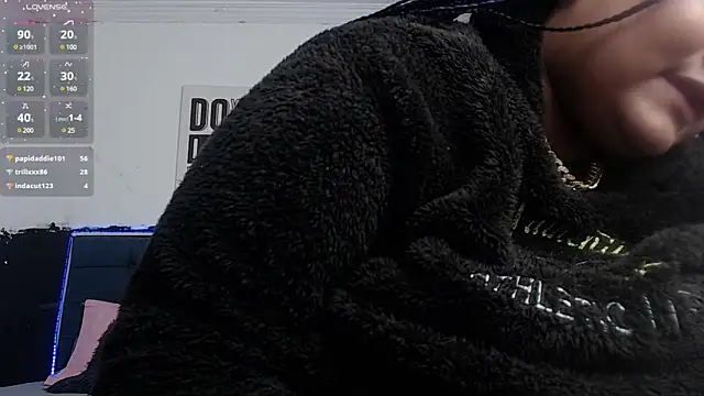 Snapshot of Alisteresa_ chatting on 12.30.24 Alisteresa online show from 12.30.24