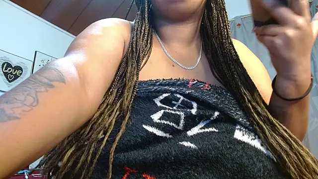 Snapshot of Alisteresa_ chatting on 09.15.25 Alisteresa online show from 09.15.25