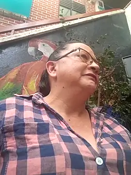 Snapshot of Vivianmature chatting on 09.18.25 Vivianmature online show from 09.18.25