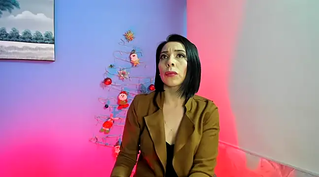 Snapshot of AdelleLennox_cg chatting on 12.31.24 AdelleLennox cg online show from 12.31.24