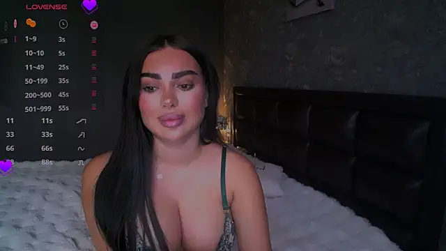 Snapshot of babyleilaa chatting on 03.08.25 babyleilaa online show from 03.08.25