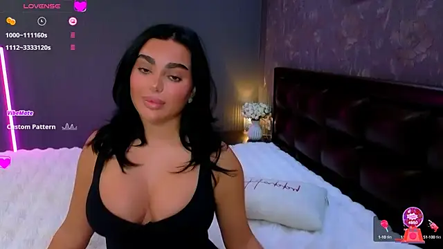 Snapshot of babyleilaa chatting on 10.09.25 babyleilaa online show from 10.09.25