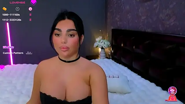 Snapshot of babyleilaa chatting on 10.13.25 babyleilaa online show from 10.13.25