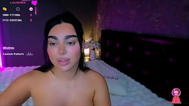 Snapshot of babyleilaa chatting on 10.31.25 babyleilaa online show from 10.31.25