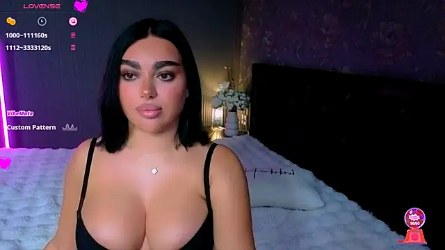 Snapshot of babyleilaa chatting on 11.10.25 babyleilaa online show from 11.10.25