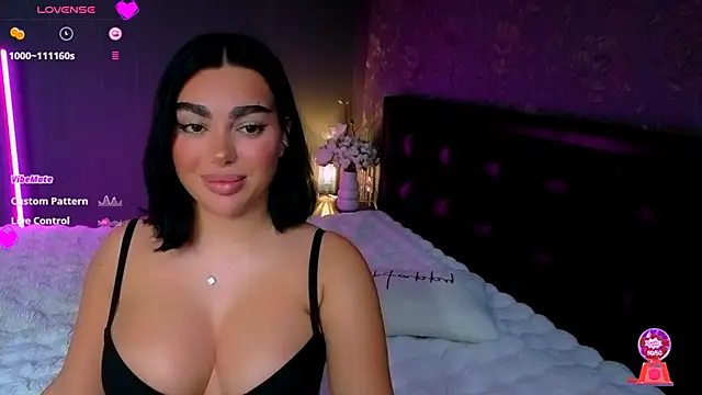 Snapshot of babyleilaa chatting on 11.13.25 babyleilaa online show from 11.13.25