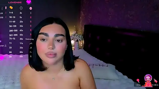 Snapshot of babyleilaa chatting on 11.23.25 babyleilaa online show from 11.23.25