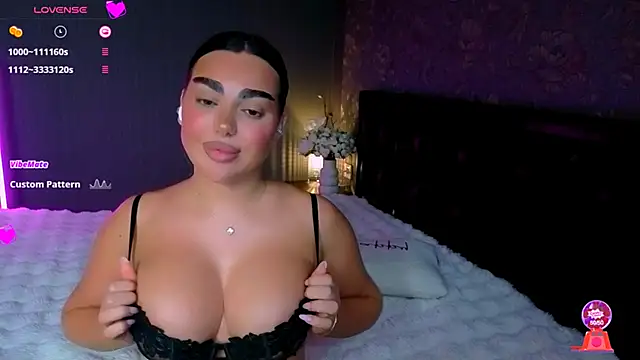 Snapshot of babyleilaa chatting on 11.24.25 babyleilaa online show from 11.24.25