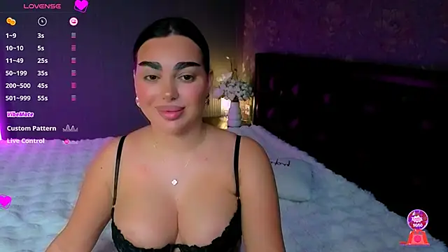 Snapshot of babyleilaa chatting on 12.04.25 babyleilaa online show from 12.04.25