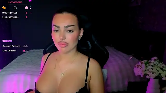 Snapshot of babyleilaa chatting on 02.15.26 babyleilaa online show from 02.15.26